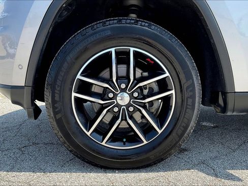 Used 2018 Jeep Grand Cherokee Trailhawk AWD/4WD image 30
