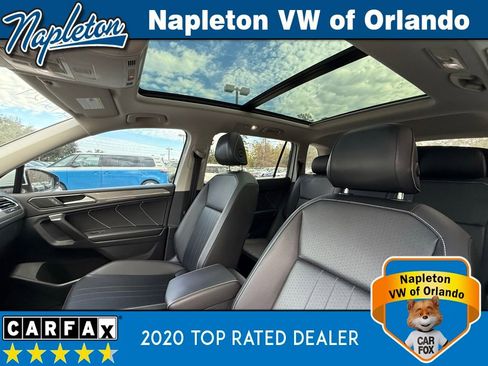 Used 2022 Volkswagen Tiguan SE w/ Panoramic Sunroof Package image 23