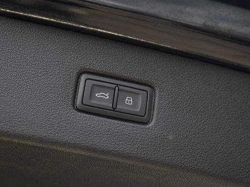 Used 2023 Audi Q7 2.0T Premium Plus image 16