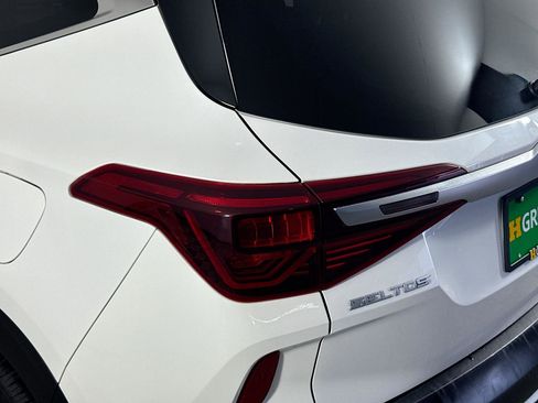 Used 2022 Kia Seltos S image 36