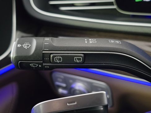 Used 2025 Mercedes-Benz GLE 350 4MATIC image 19