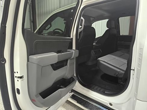 Used 2022 Ford F150 Lariat w/ Equipment Group 502A High AWD/4WD image 15