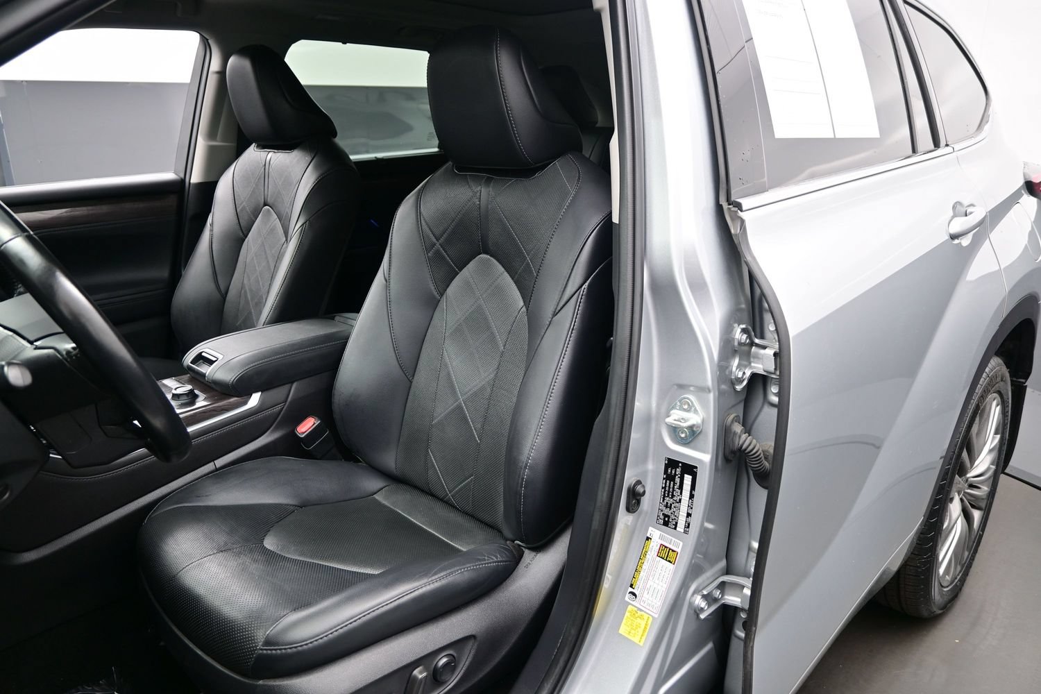 Used 2021 Toyota Highlander Platinum AWD/4WD image 12