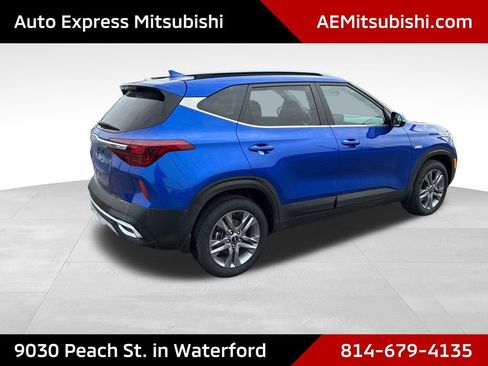 Used 2023 Kia Seltos S w/ Navigation Package AWD/4WD image 7