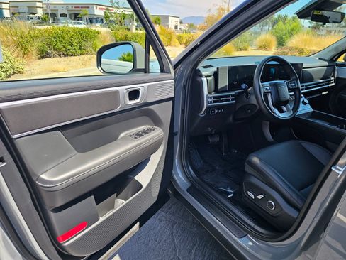 Used 2026 Hyundai Santa Fe SEL FWD image 15