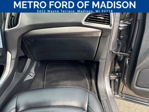 Used 2024 Ford Edge SEL AWD/4WD image 45