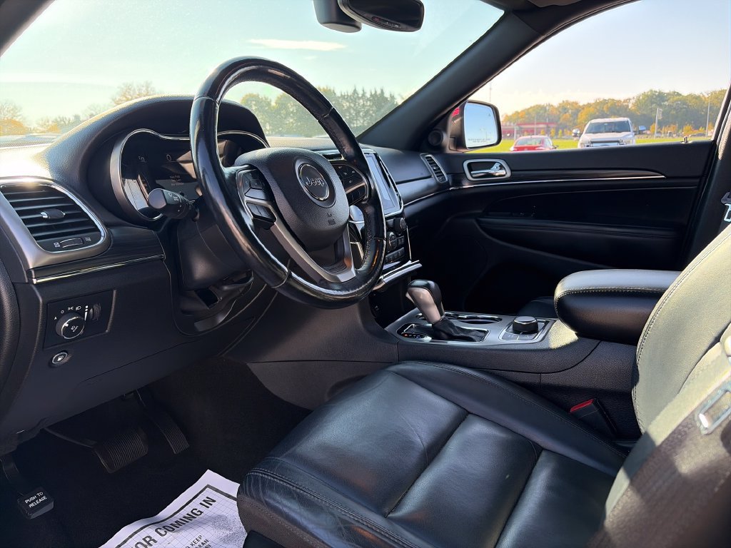 Used 2020 Jeep Grand Cherokee Limited AWD/4WD image 14