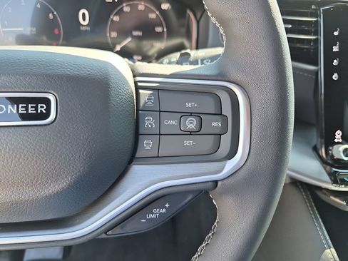 New 2026 Jeep Grand Wagoneer Limited AWD/4WD image 36