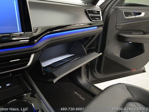 Used 2024 Volkswagen Atlas Cross Sport SEL Premium R-Line image 36