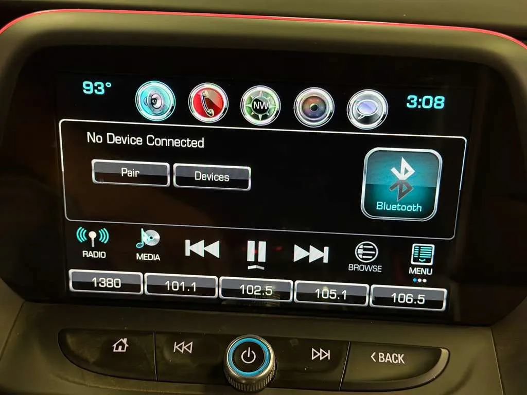 Used 2018 Chevrolet Camaro SS RWD image 32