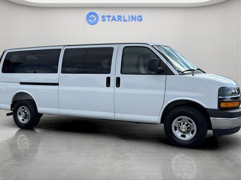 Used 2025 Chevrolet Express 3500 LT w/ LT Preferred Equipment Group RWD image 12