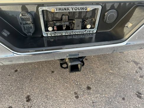 Used 2024 GMC Sierra 1500 SLE w/ Preferred Package image 12