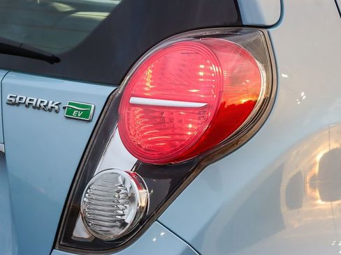 Used 2015 Chevrolet Spark LT image 8