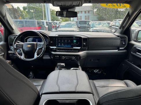Used 2023 Chevrolet Silverado 1500 LTZ AWD/4WD image 22