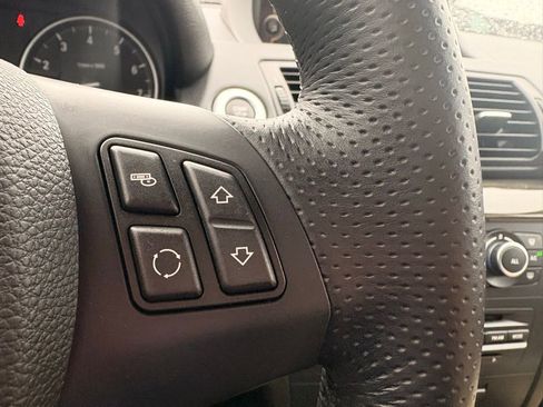 Used 2013 BMW 135i Convertible image 28