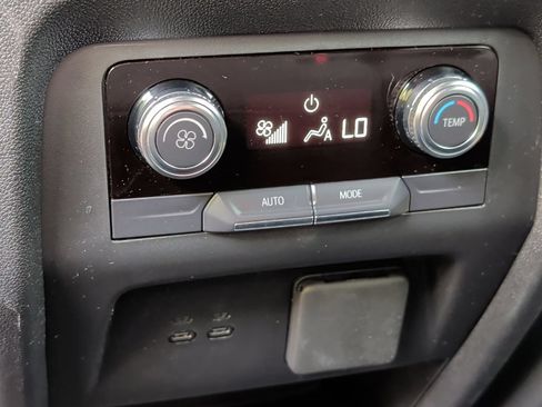 Used 2026 GMC Acadia Elevation w/ LPO, Floor Liner Package AWD/4WD image 32
