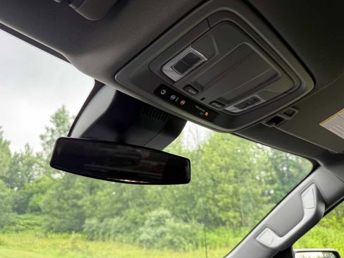 Used 2025 GMC Sierra 1500 Elevation image 59