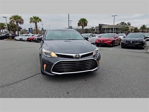 Used 2018 Toyota Avalon XLE image 31