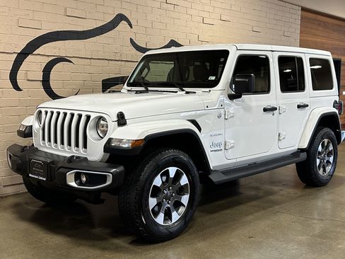 Used 2021 Jeep Wrangler Unlimited Sahara w/ Uconnect 4C Nav & Sound Group image 9