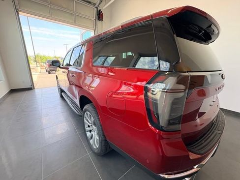 New 2026 Chevrolet Suburban Premier AWD/4WD image 3