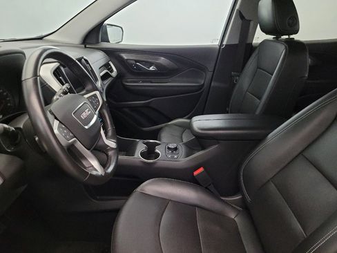 Used 2022 GMC Terrain SLT image 17