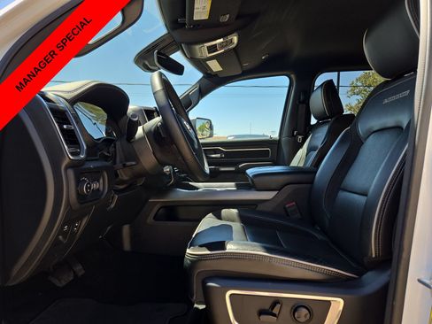 Used 2025 RAM 1500 Laramie AWD/4WD image 16