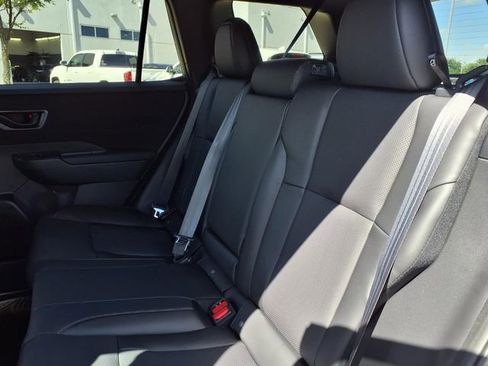 New 2026 Subaru Outback Limited XT AWD/4WD image 9