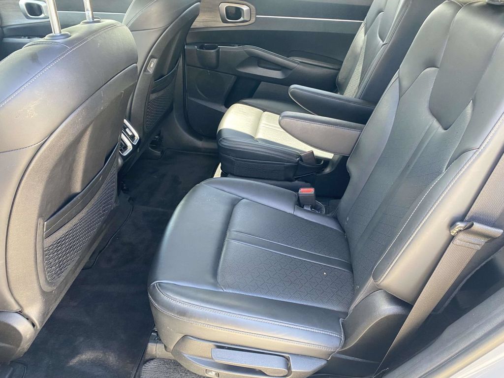 Used 2023 Kia Sorento EX FWD image 14