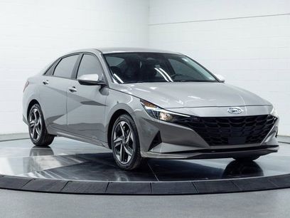 Used 2023 Hyundai Elantra SEL w/ Convenience Package