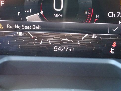 Used 2025 GMC Acadia Elevation image 29