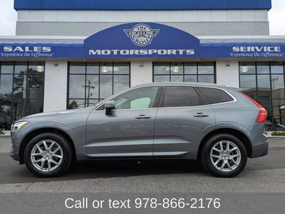 Used 2018 Volvo XC60 T5 Momentum w/ Convenience Package