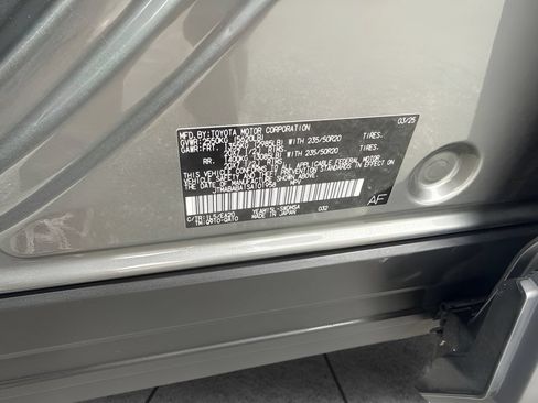 Used 2025 Subaru Solterra AWD/4WD image 35