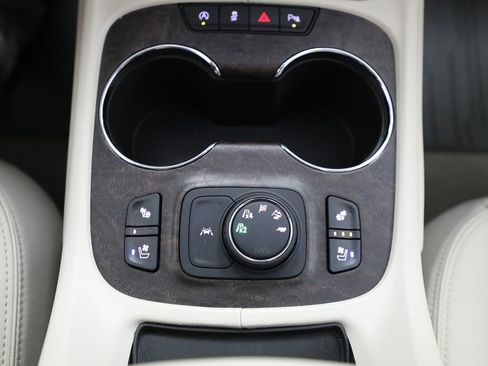 Used 2023 GMC Acadia Denali w/ Denali Ultimate Package AWD/4WD image 6