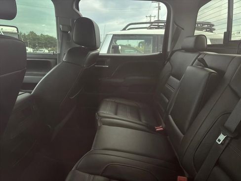 Used 2017 GMC Sierra 2500 Denali w/ Duramax Plus Package AWD/4WD image 17
