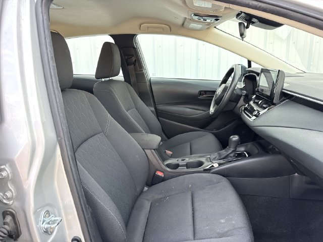 Used 2025 Toyota Corolla LE FWD image 26