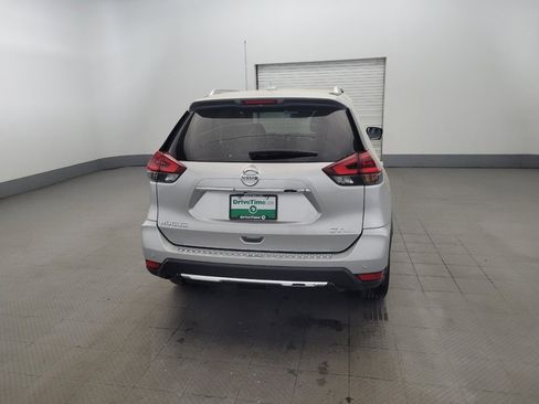 Used 2019 Nissan Rogue SV w/ Sun & Sound Touring Package AWD/4WD image 7