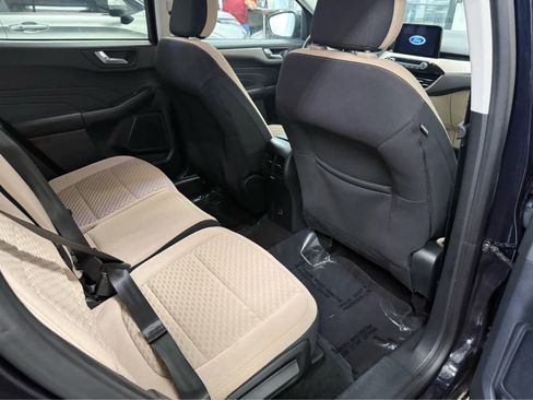 Used 2021 Ford Escape SE w/ Cold Weather Package AWD/4WD image 16