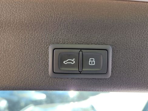 Used 2025 Audi A6 Premium Plus image 30