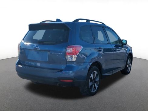 Used 2018 Subaru Forester 2.5i Premium w/ All-Weather Package image 6