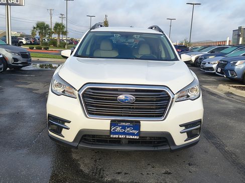 Used 2022 Subaru Ascent Premium w/ Convenience Package image 3