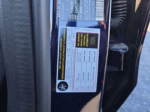 Used 2022 Mercedes-Benz GLC 300 4MATIC image 3