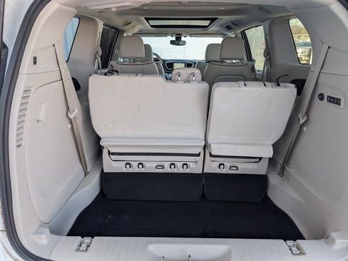 Used 2019 Chrysler Pacifica Limited image 18
