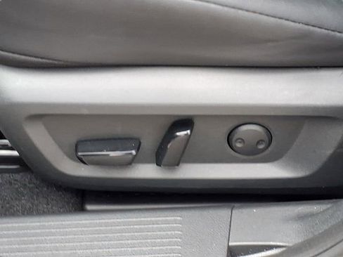 Used 2023 Nissan Rogue SV w/ SV Premium B Package image 18