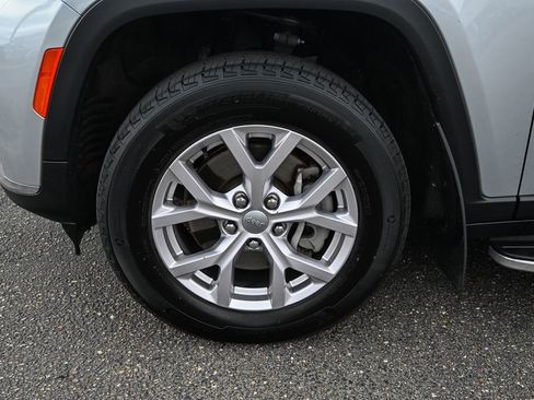 Used 2021 Jeep Grand Cherokee L Limited image 12