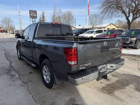 Used 2013 Nissan Titan SV w/ SV Value Truck Pkg image 8