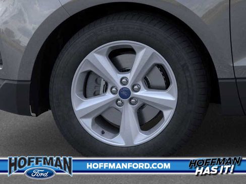 Used 2023 Ford Edge SE image 47