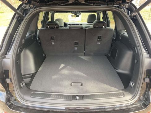 New 2026 Jeep Grand Cherokee Limited w/ Luxury Tech Group II image 9