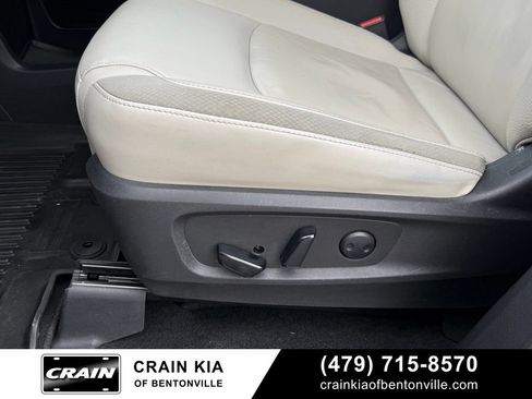 Used 2022 Nissan Pathfinder SL AWD/4WD image 11