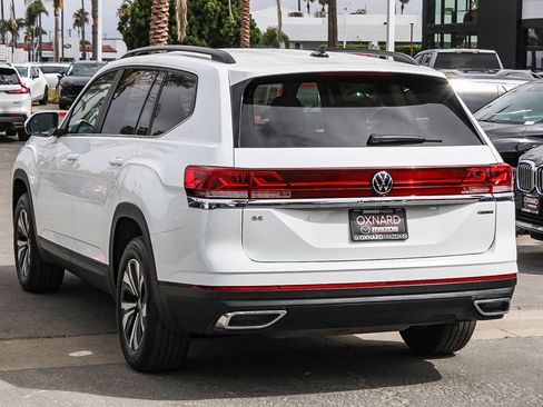Used 2024 Volkswagen Atlas SE AWD/4WD image 6