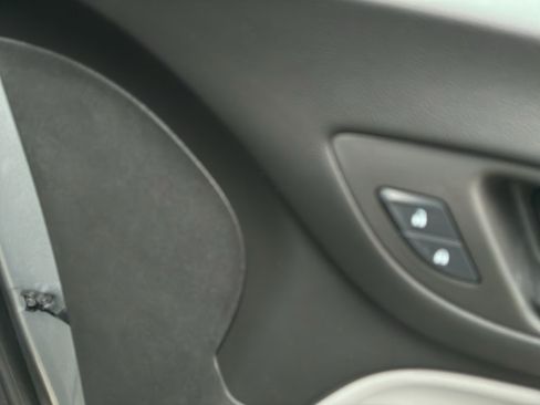 Used 2024 Chevrolet Equinox LS w/ LS Convenience Package FWD image 48